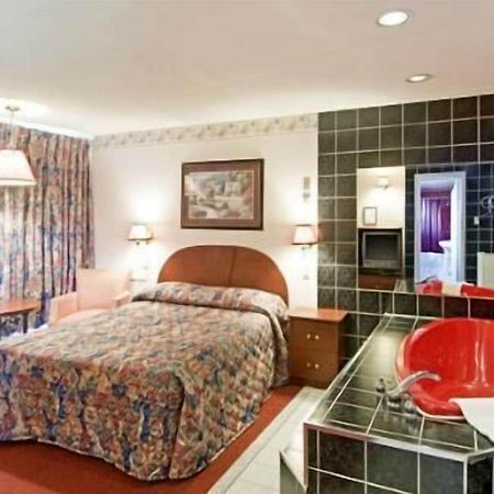 Milan Garden Inn Thorold Экстерьер фото