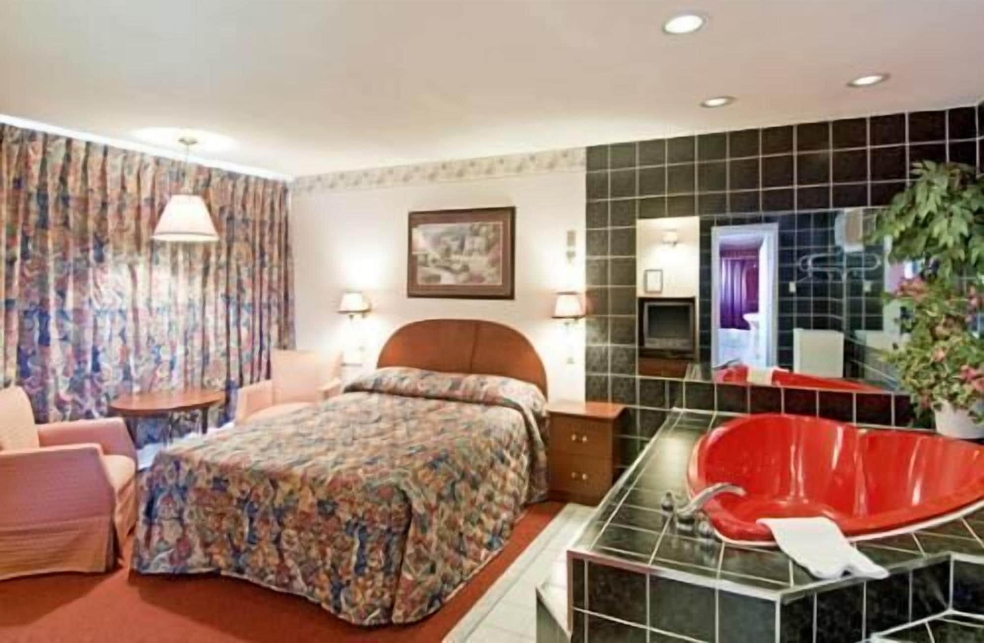 Milan Garden Inn Thorold Экстерьер фото