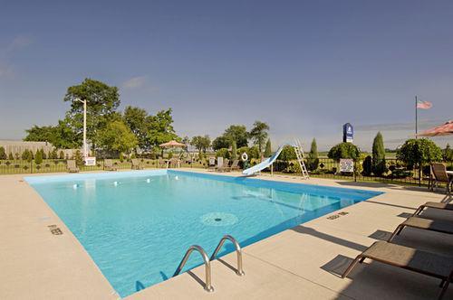 Milan Garden Inn Thorold Удобства фото